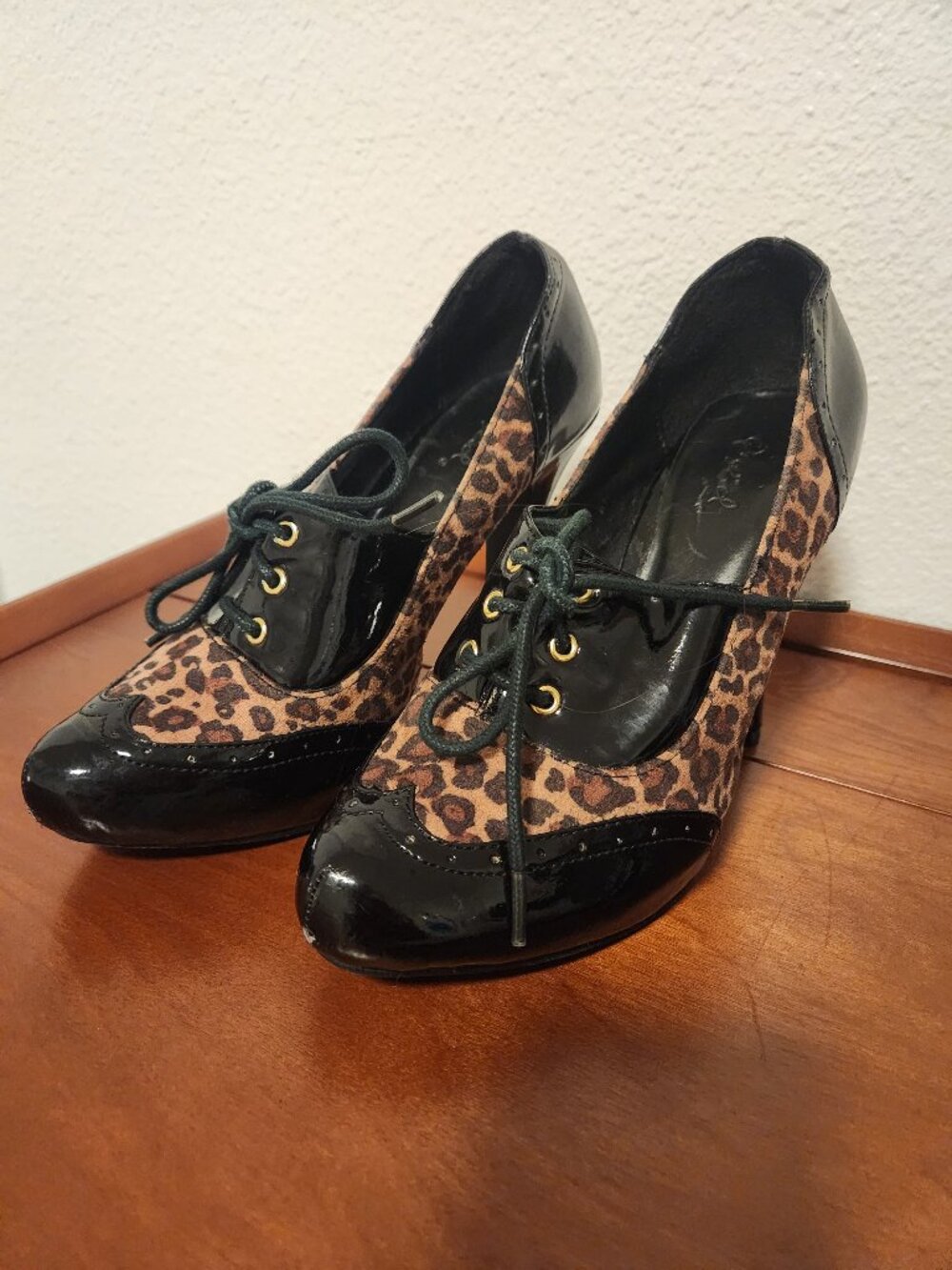 Qupid Women's Cheetah Print Patent Leather Lace-Up Booties – Size 7.5M – 4.5"